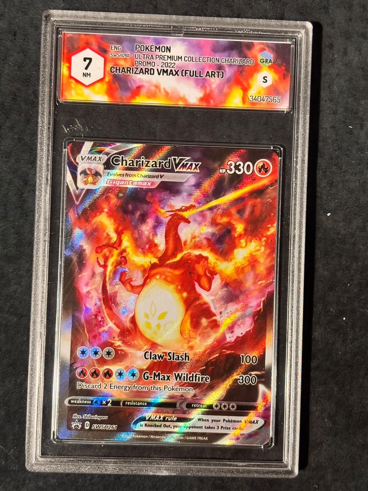 CHARIZARD VMAX #261  GRAAD7